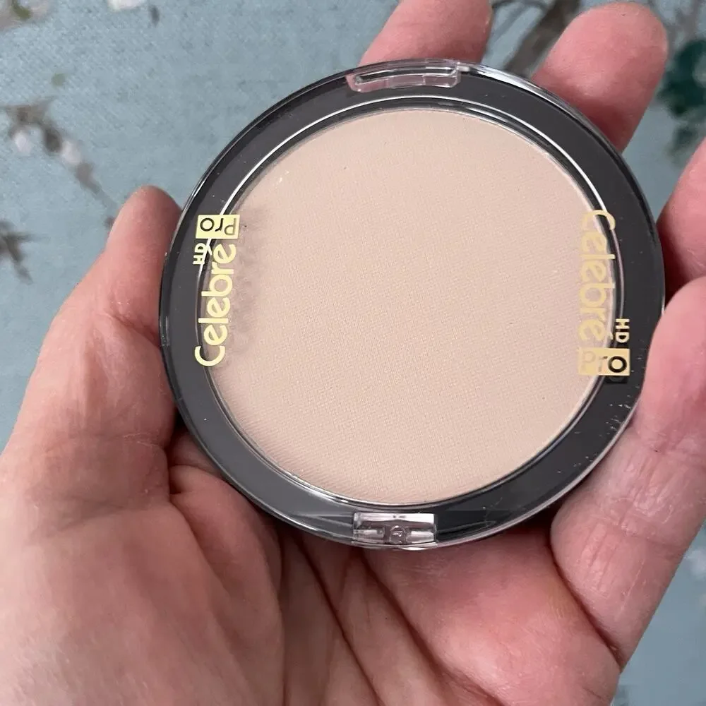 Mehron Celebré Pro-HD Pressed Powder Foundation Light 3